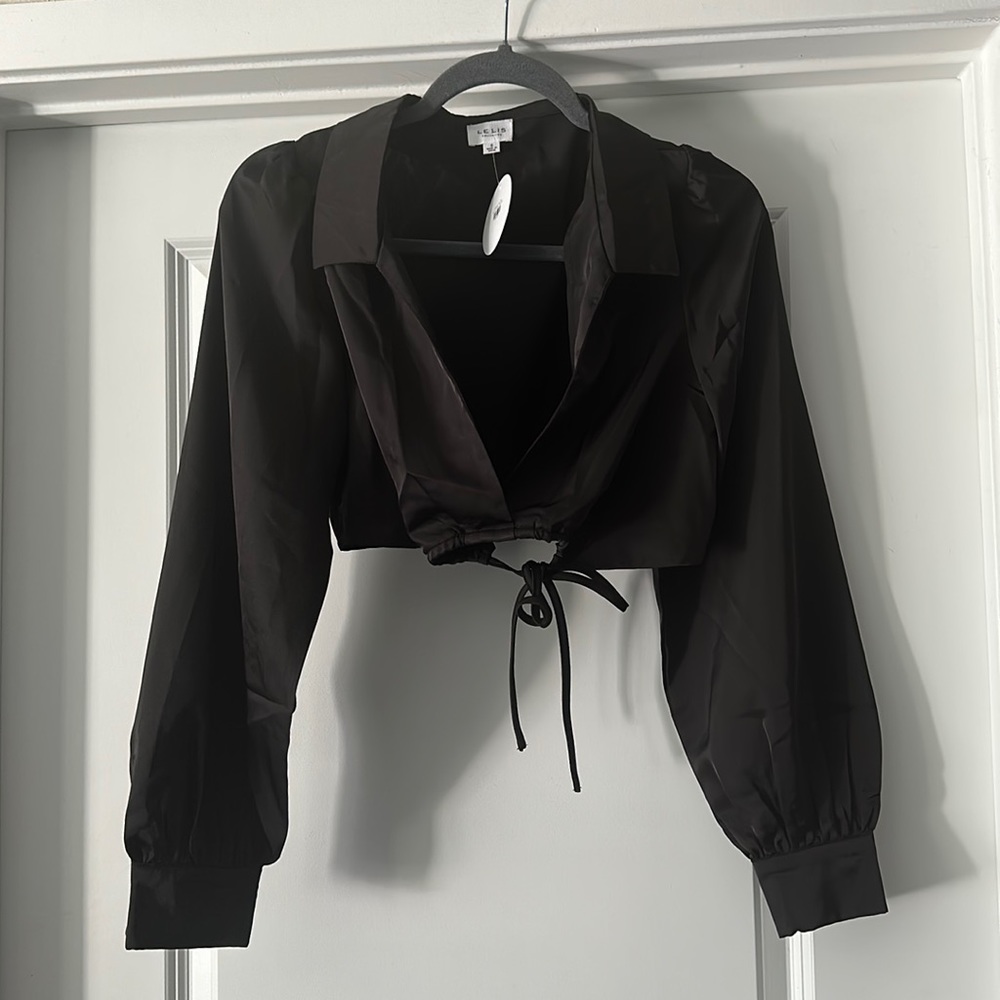 Brand new with tags flowy black long sleeve crop